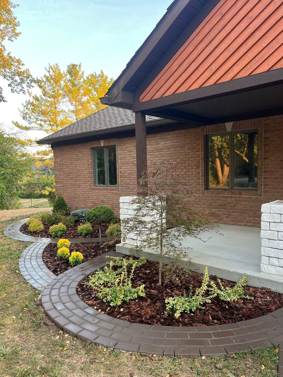 Paver Patios & Walls for Elevate Landscape & Hardscape in West Jefferson, OH