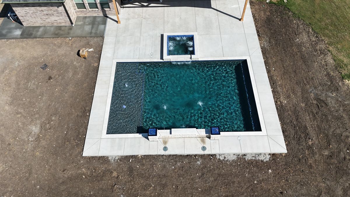 Custom Pool Design for Black Diamond Custom Pools LLC in Azle, TX