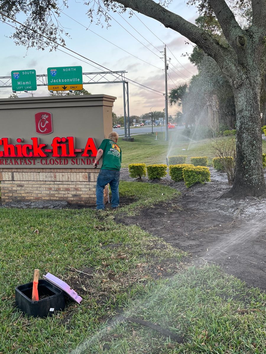 Lawn maintenance for Aside from the Rest in Port Orange, FL