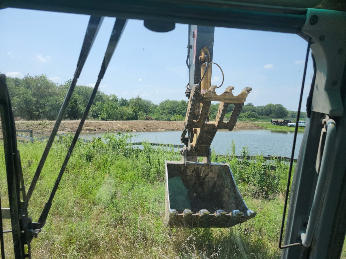 Excavation for BDS Trucking & Excavating in Litchfield, IL