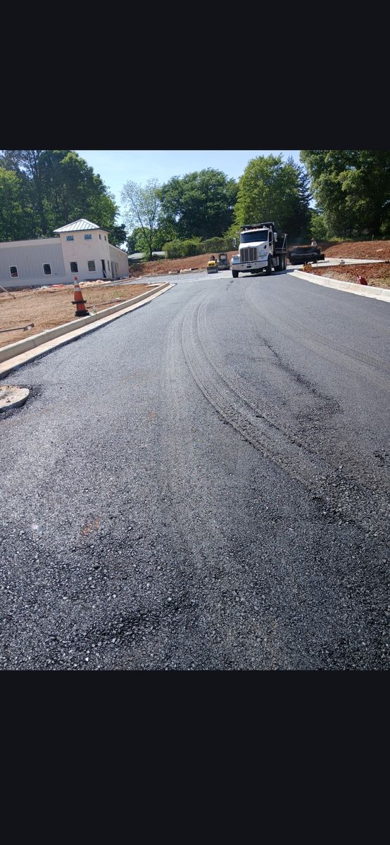 Driveway Paving for JBS Paving in Cedartown, GA