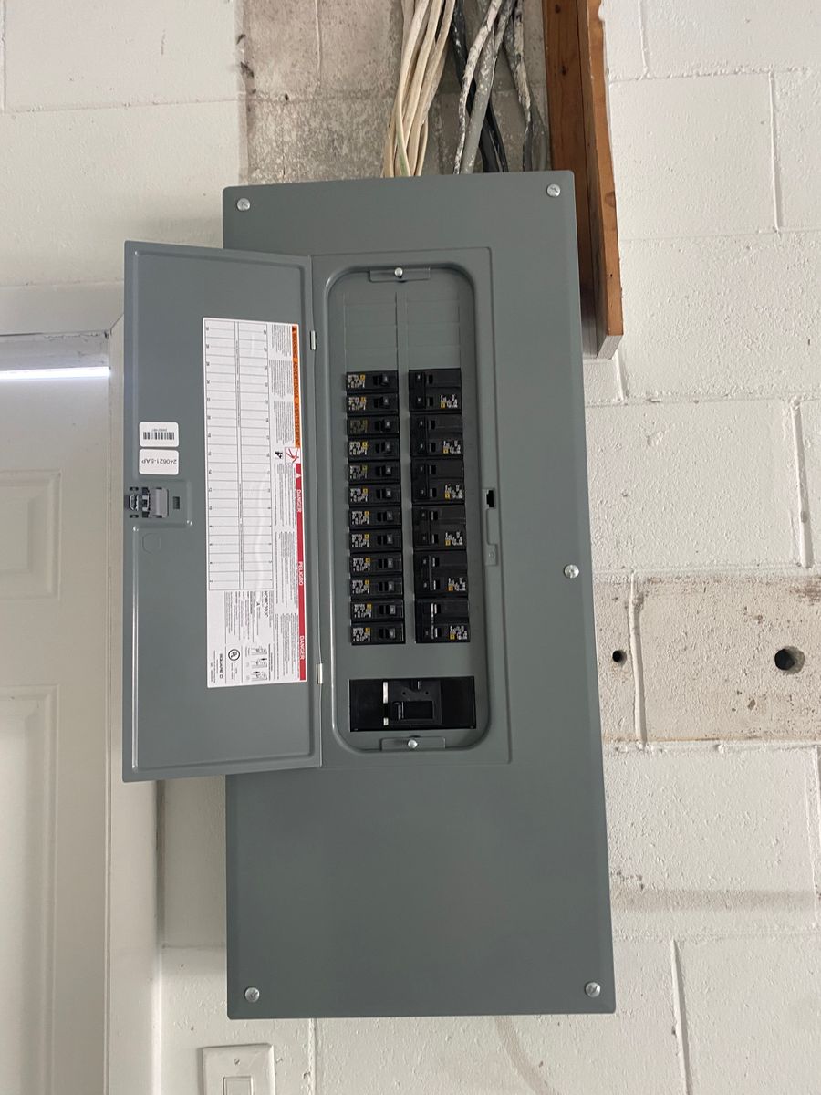 Electrical Panel Installation for Nominal Voltage in Orlando, FL