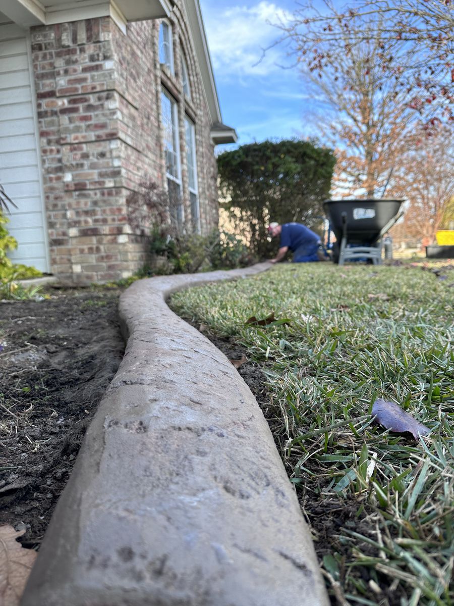 curbing installtion borderline maintenance ground prepartion for Artistic Edges in Texarkana, AR