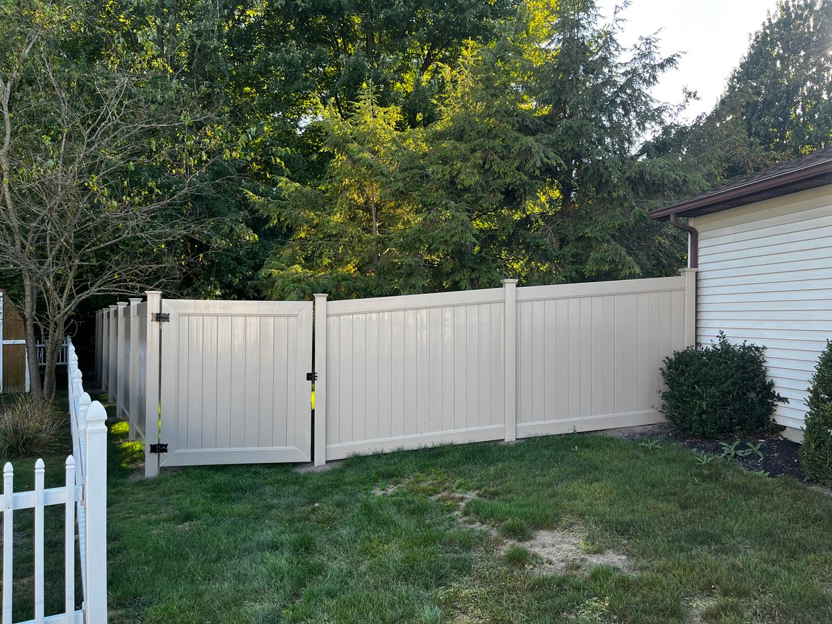 Fence Installation for Castle Fence and Deck LLC in Medina, OH