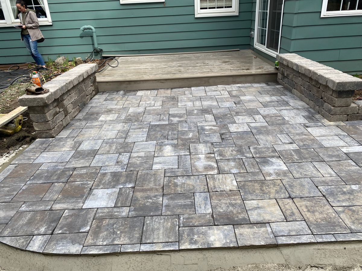 Hardscape & Decking for A & A Lawn Care and OutDoor Services in Girard, PA