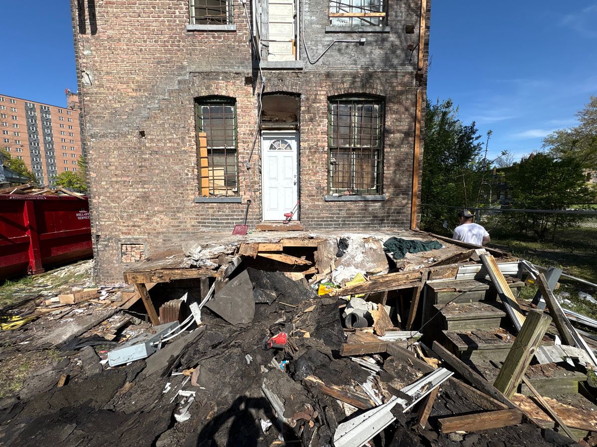Demolition and Junk Removal for R&R Residential LLC in Mount Prospect, IL