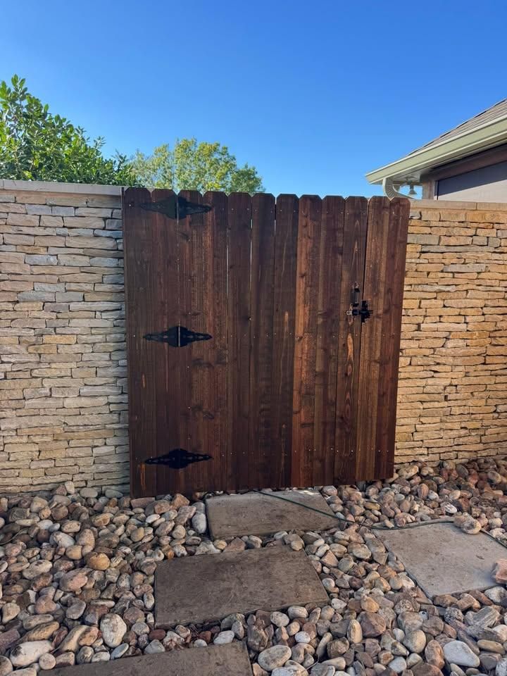 Gate Installation for Westside Fence and Stain in Plano, TX