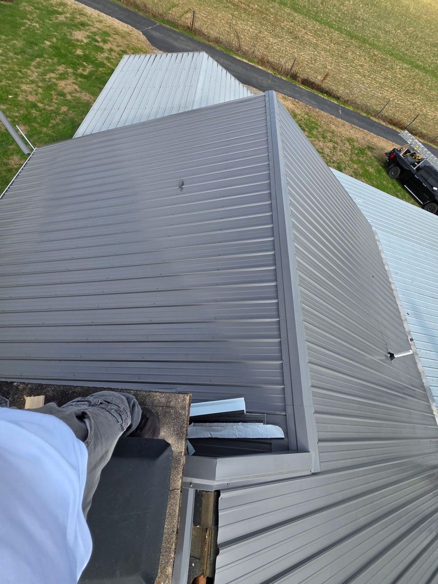 Shingle Roofing systems for KY Gutter Pro & Specialty Roofing Systems in Monticello, KY