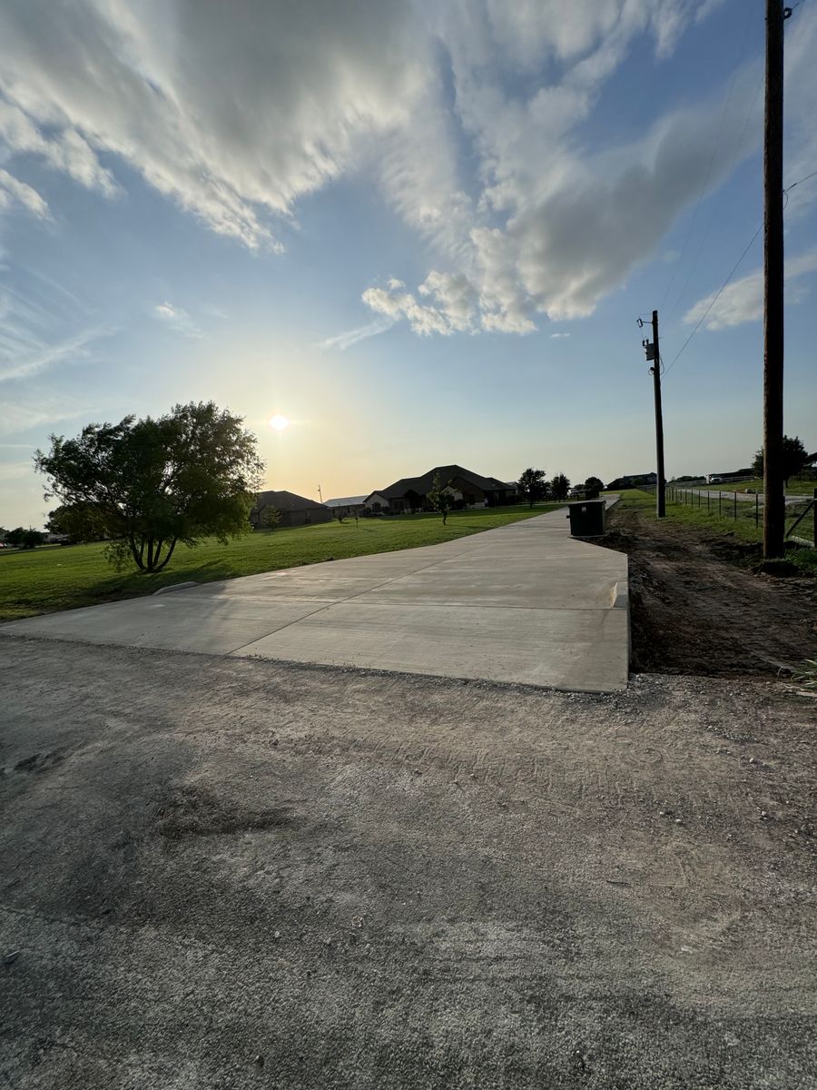 Flat work concrete for NTX Outdoors Concrete and Excavation LLC in Venus, TX