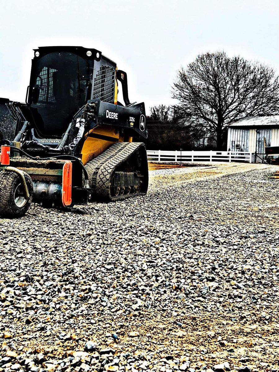 Hauling / Dirt Work for Harness Lawn and Land Management  in Jonesboro ,  AR