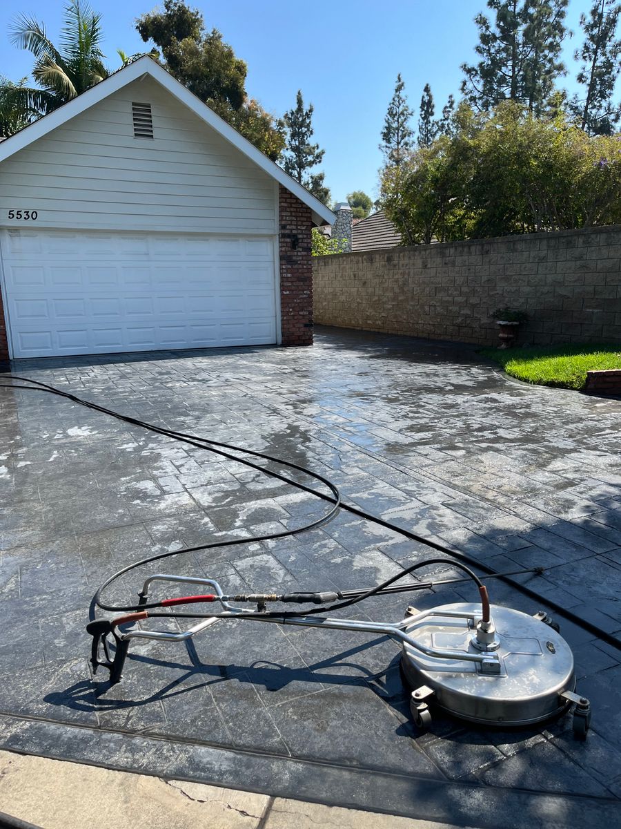 Driveway and Sidewalk Cleaning for Reliable Powerwash & Property Services in Norco, CA