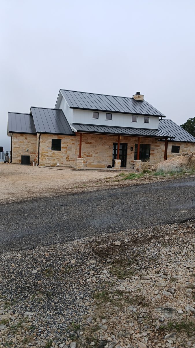 Custom Home Construction in Uvalde, TX for Thompson Construction in Uvalde County, TX