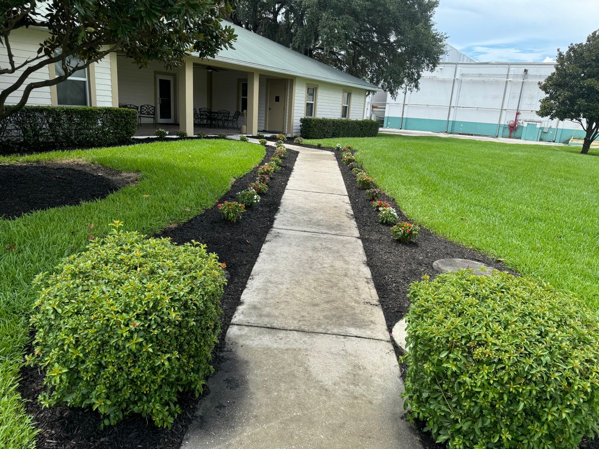 Mulch/Rock Installation for MyerScapes Environmental LLC in Mulberry, FL