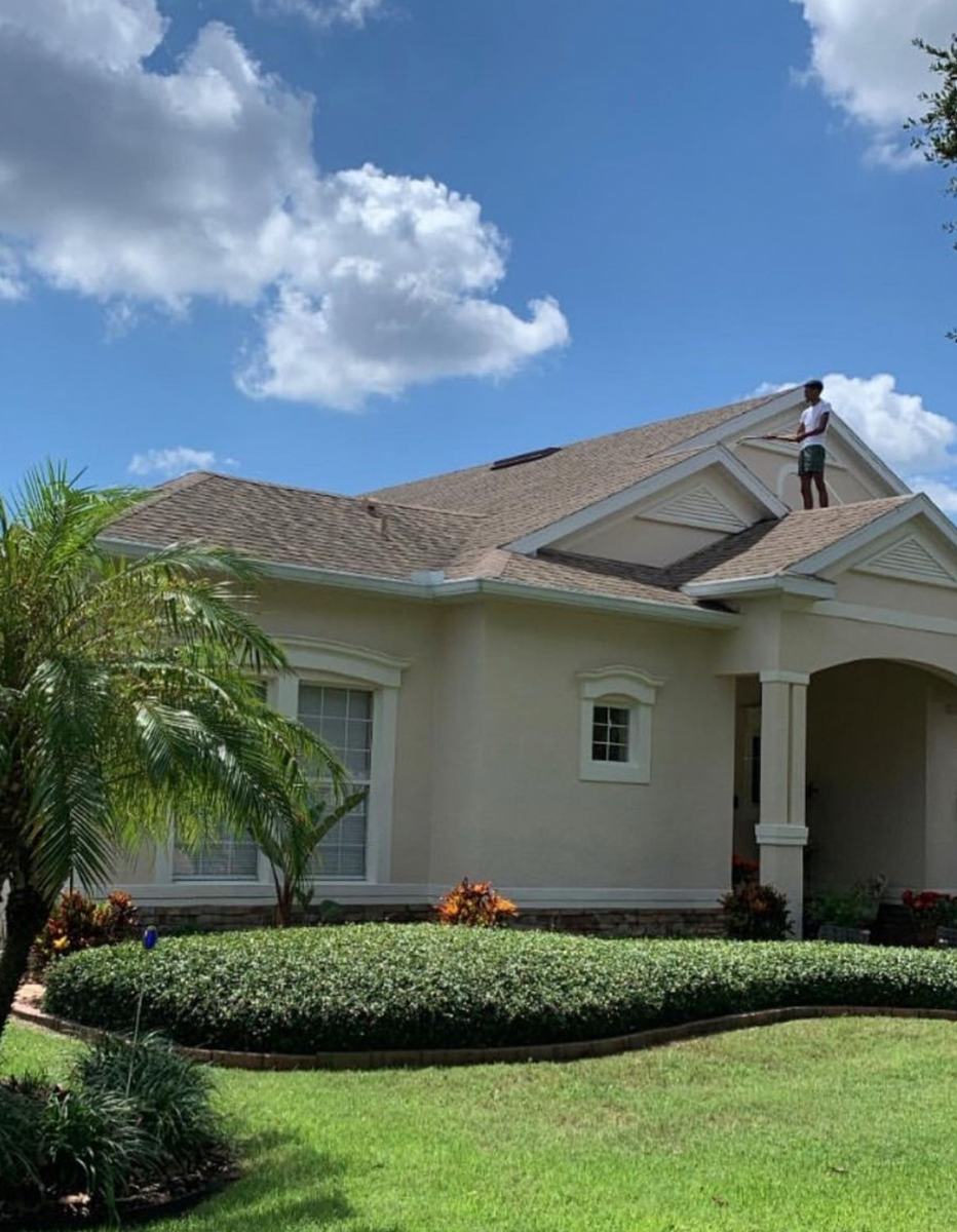 Gutter Cleaning for WSL Cleaning in Orlando, FL