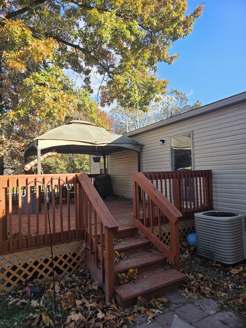 Decks for Dead Tree General Contracting in Carbondale, Illinois