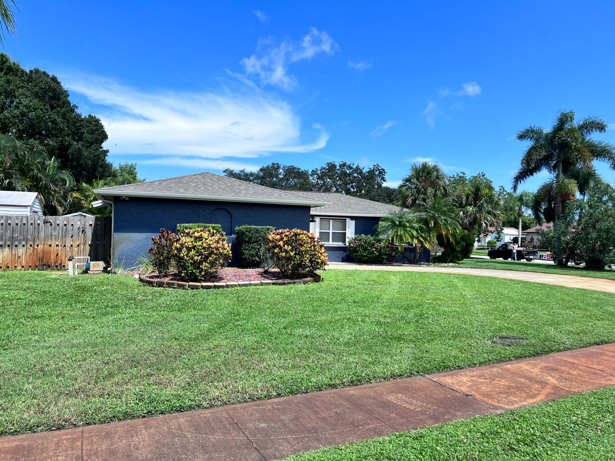 Lawn Maintenance for Space Coast Property Maintenance and Management LLC in Melbourne, FL