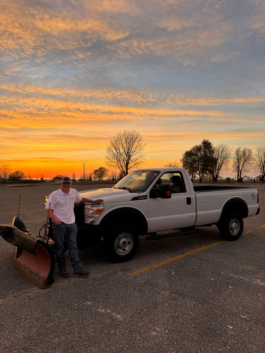 Fall Clean Up for Hammond Landscape in Okemos, MI