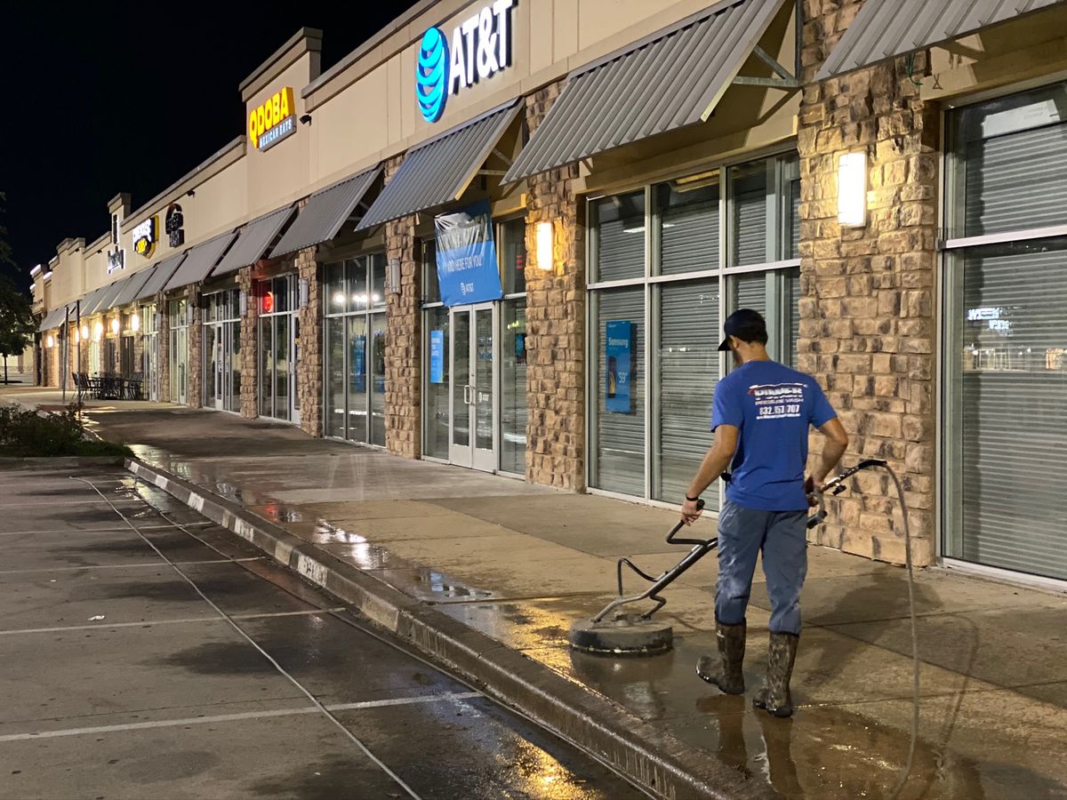 Shopping Center Cleaning for Power Pressure Wash in Houston, TX