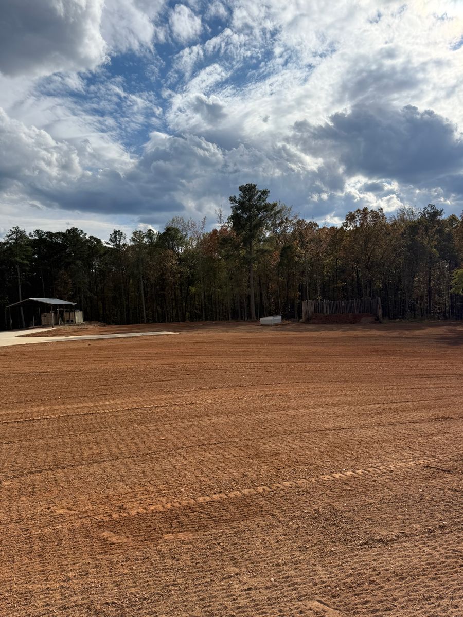 Dirtwork for J&J Hauling and Outdoor LLC  in Fayetteville, GA