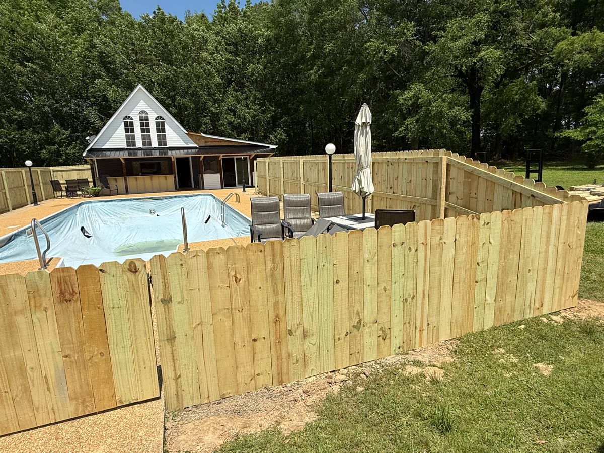 Fence Installation for Pennington Fence Co in Tupelo, MS