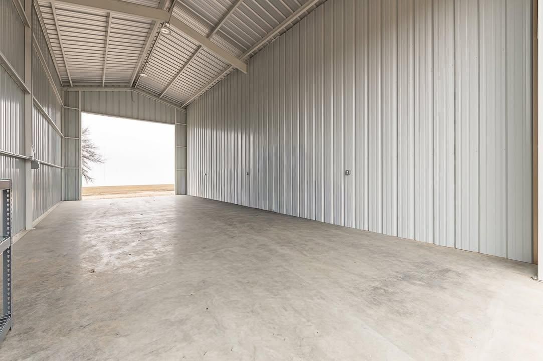 Barns & Shops for CWC Custom Homes & Barndominiums in Snook, TX