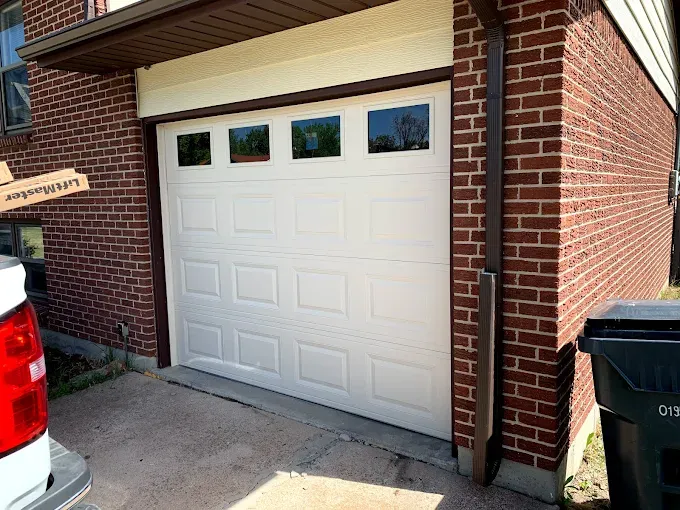 Garage Door Installation for 423 Garage Doors in Signal Mountain, Tennessee