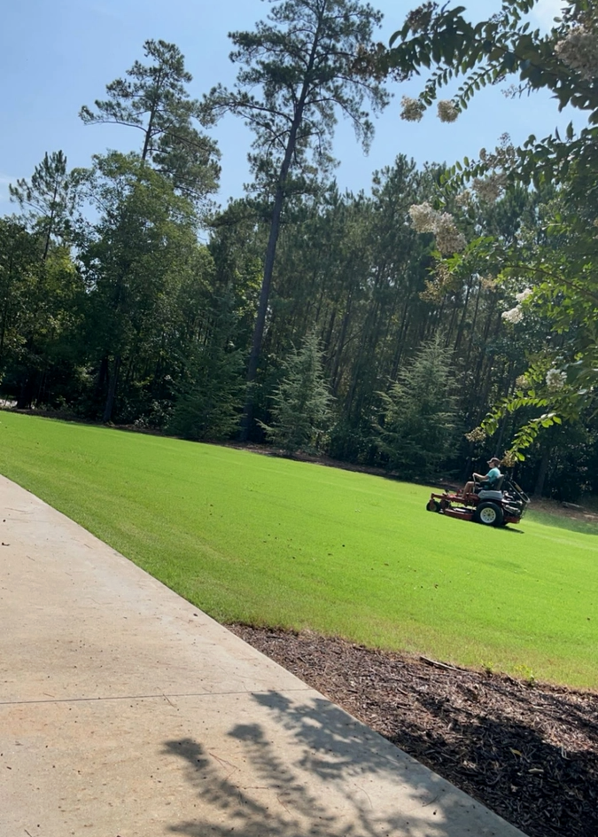 Lawn Maintenance for Peach State Landscaping in Hartwell, GA