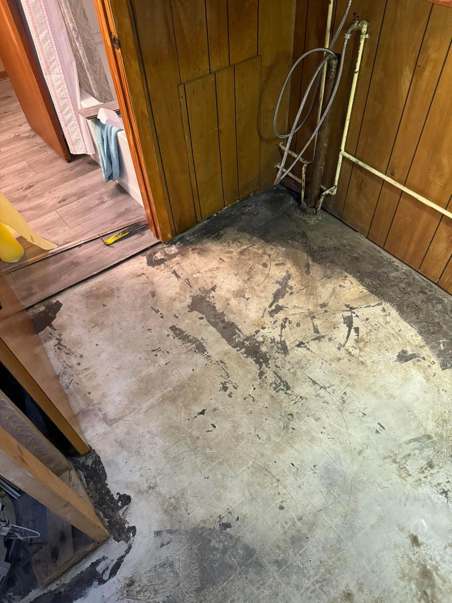 Floor Repair for Willett Flooring Inc. in Springfield, IL