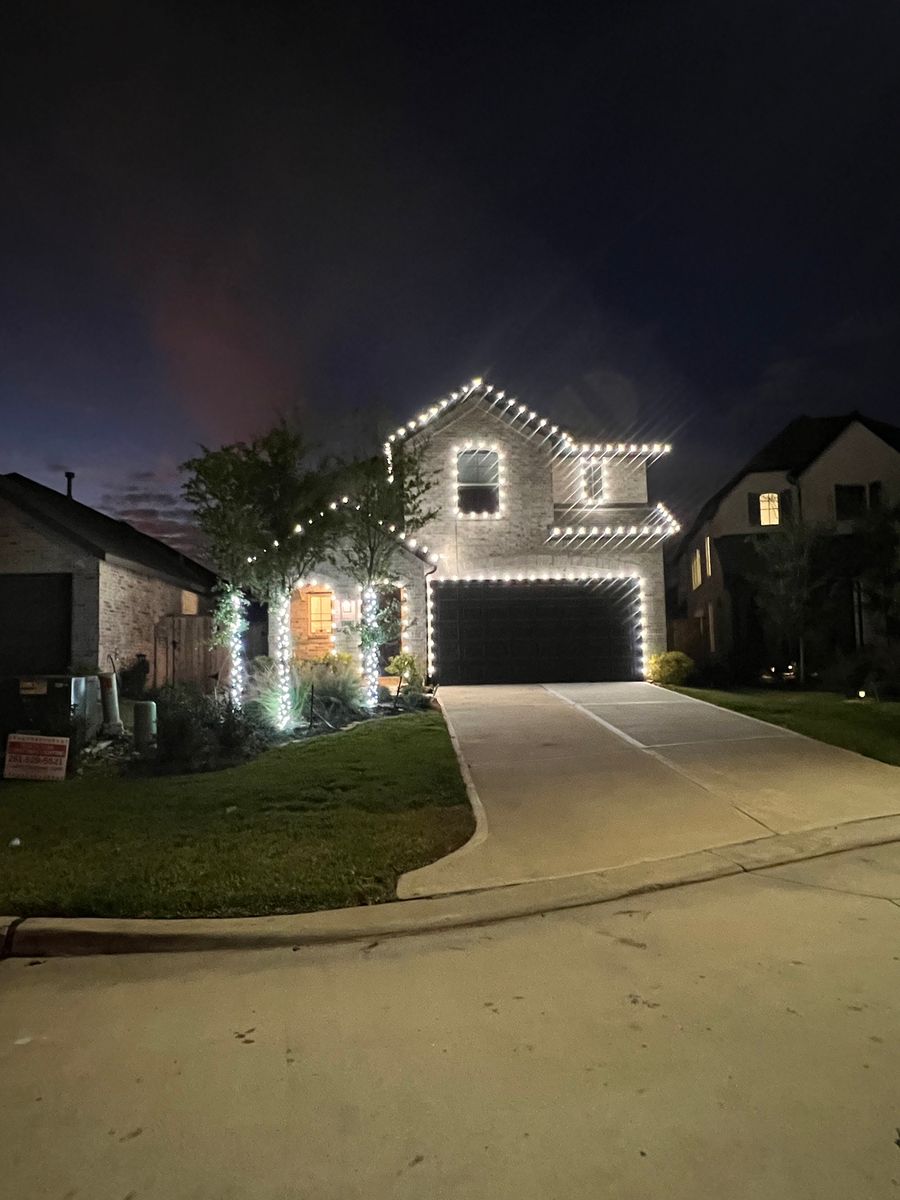 Residential Christmas Light Installation for North Star Christmas Lighting in Conroe,  TX