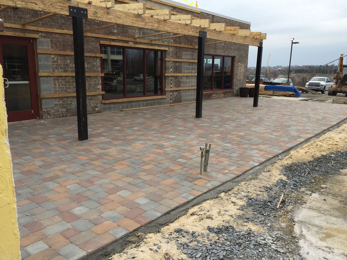 Weeding for The FAAR Group INC in Chalfont, PA