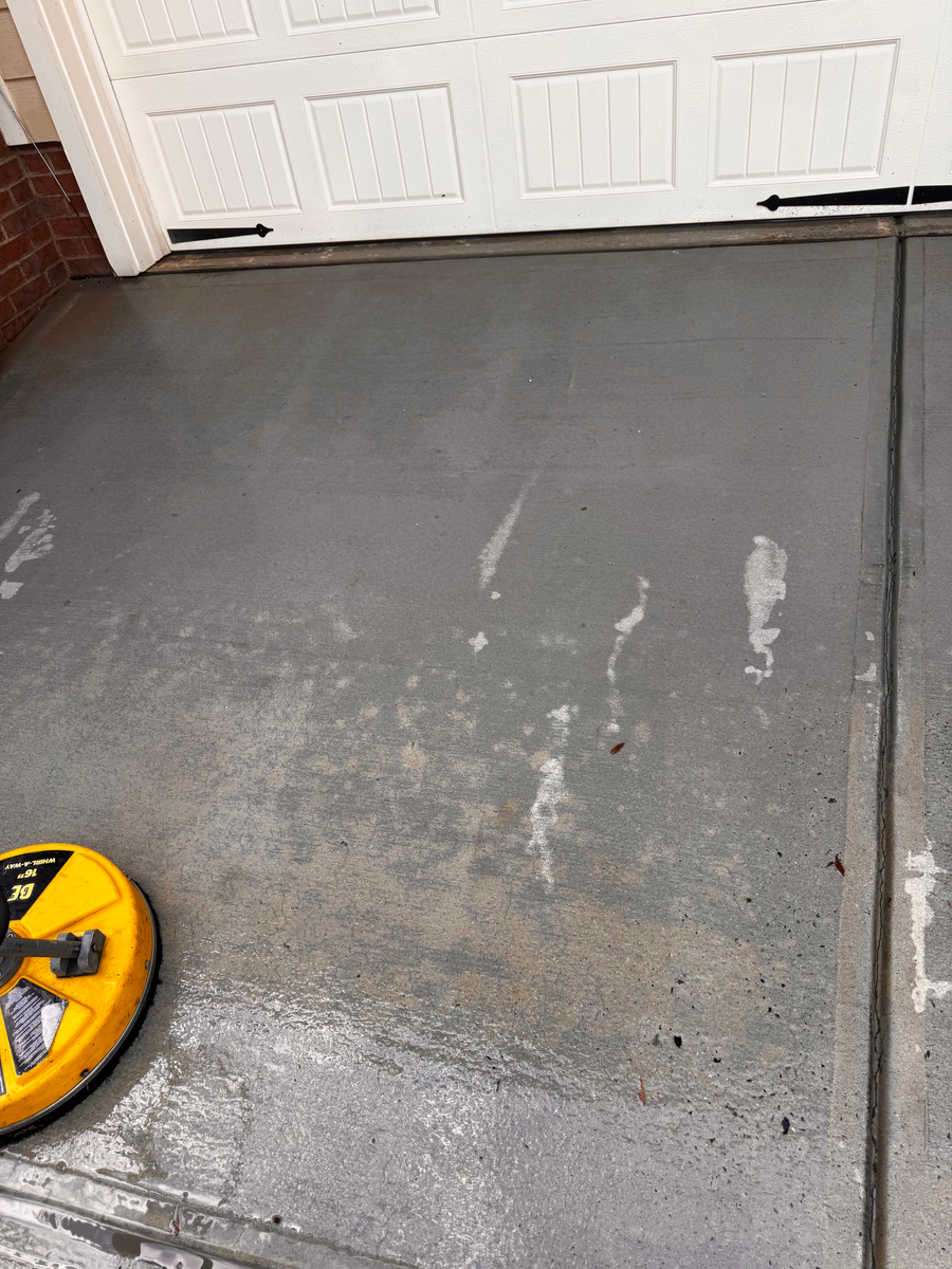 Driveway & Sidewalk Cleaning for Under Pressure: Pressure Washing Service in Raleigh, NC