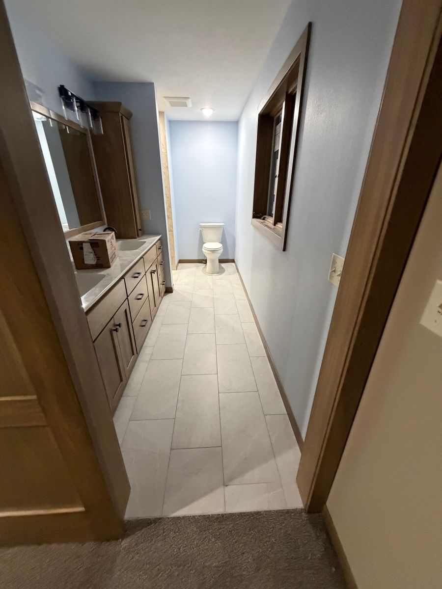 Bathroom Tiling for R. Royal Floors in Royalton, MN