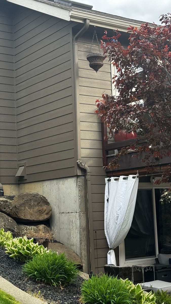 Residential Gutter Cleaning for Eaglewood Gutter's in Mead, WA