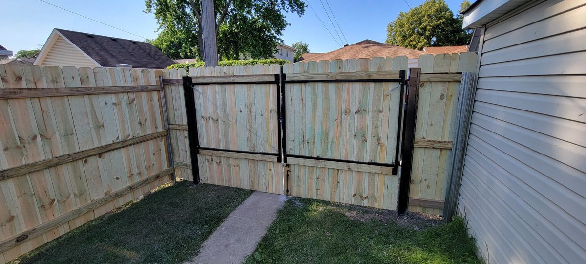 Fence Installation for Friedrich Fence in Sterling, IL