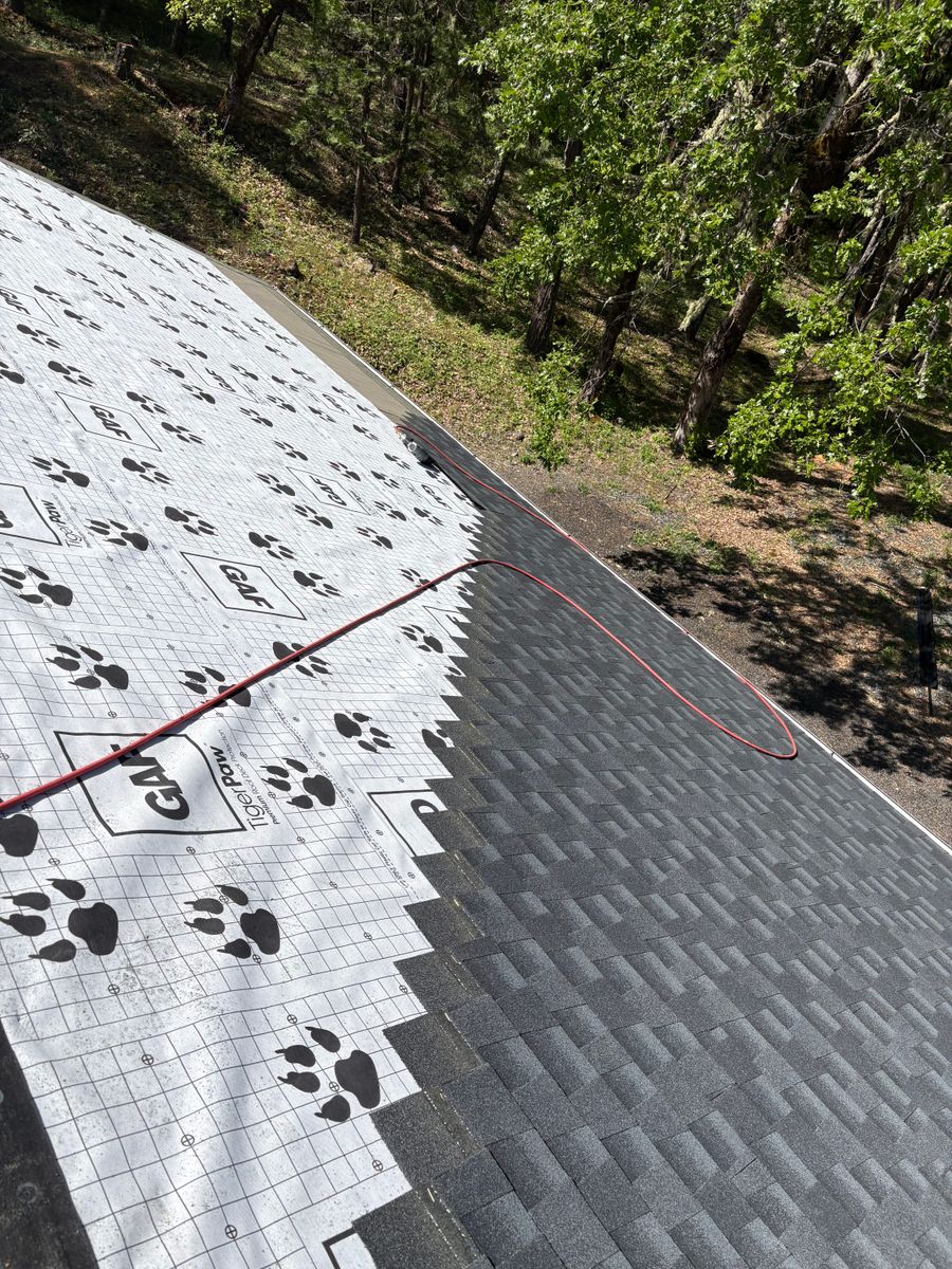 Roofing Installation for Crestwell Roofing Plus LLC in Grants Pass, OR