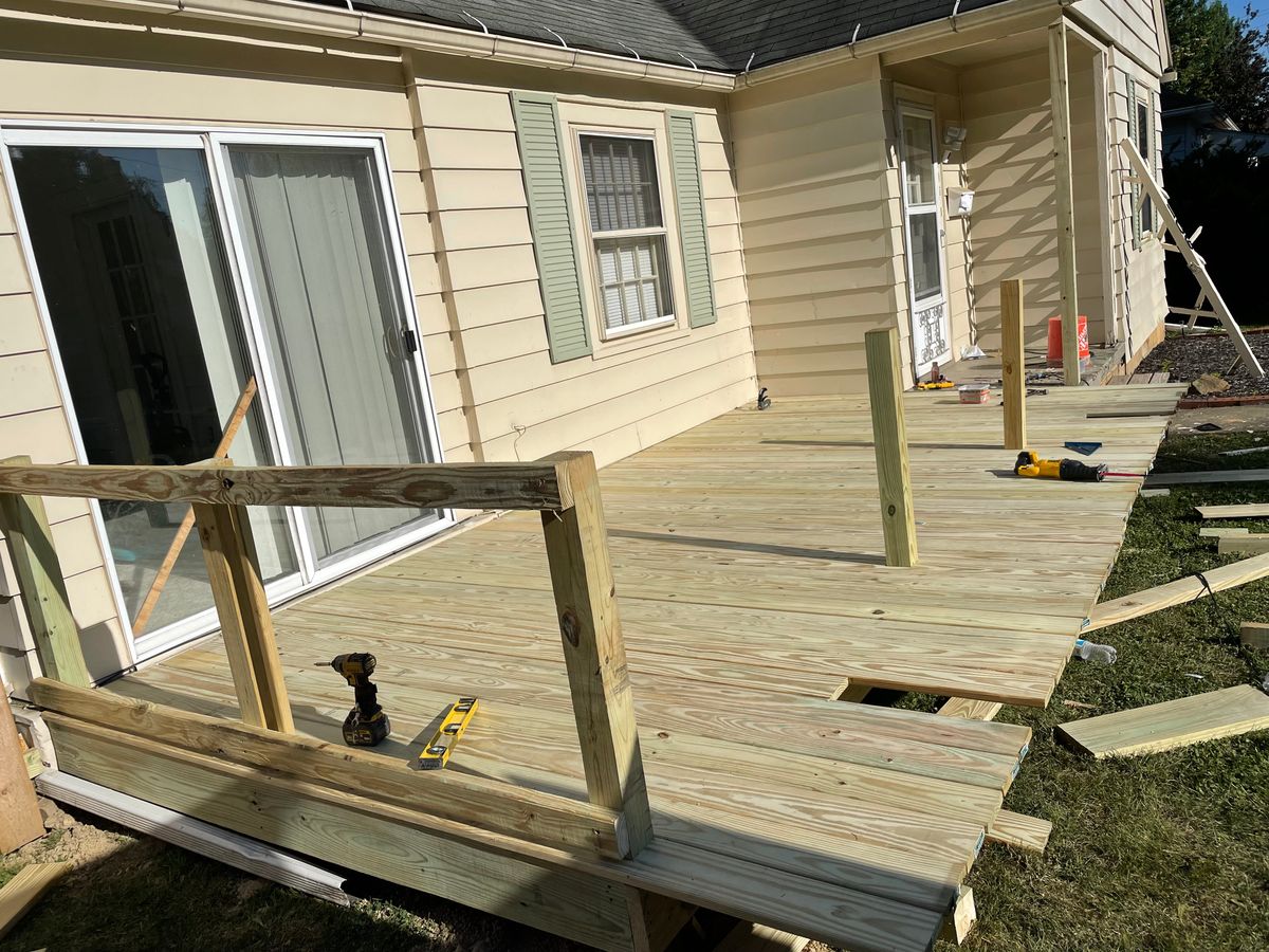 Deck & Patio Installation for Fixin’ Hixson’ in Medina, OH