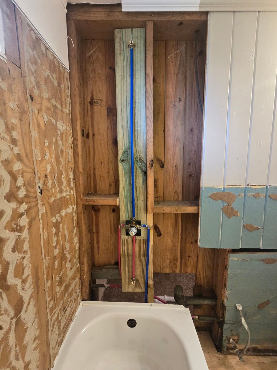 Minor Plumbing for T & R Grantham Enterprises in Crestview, FL