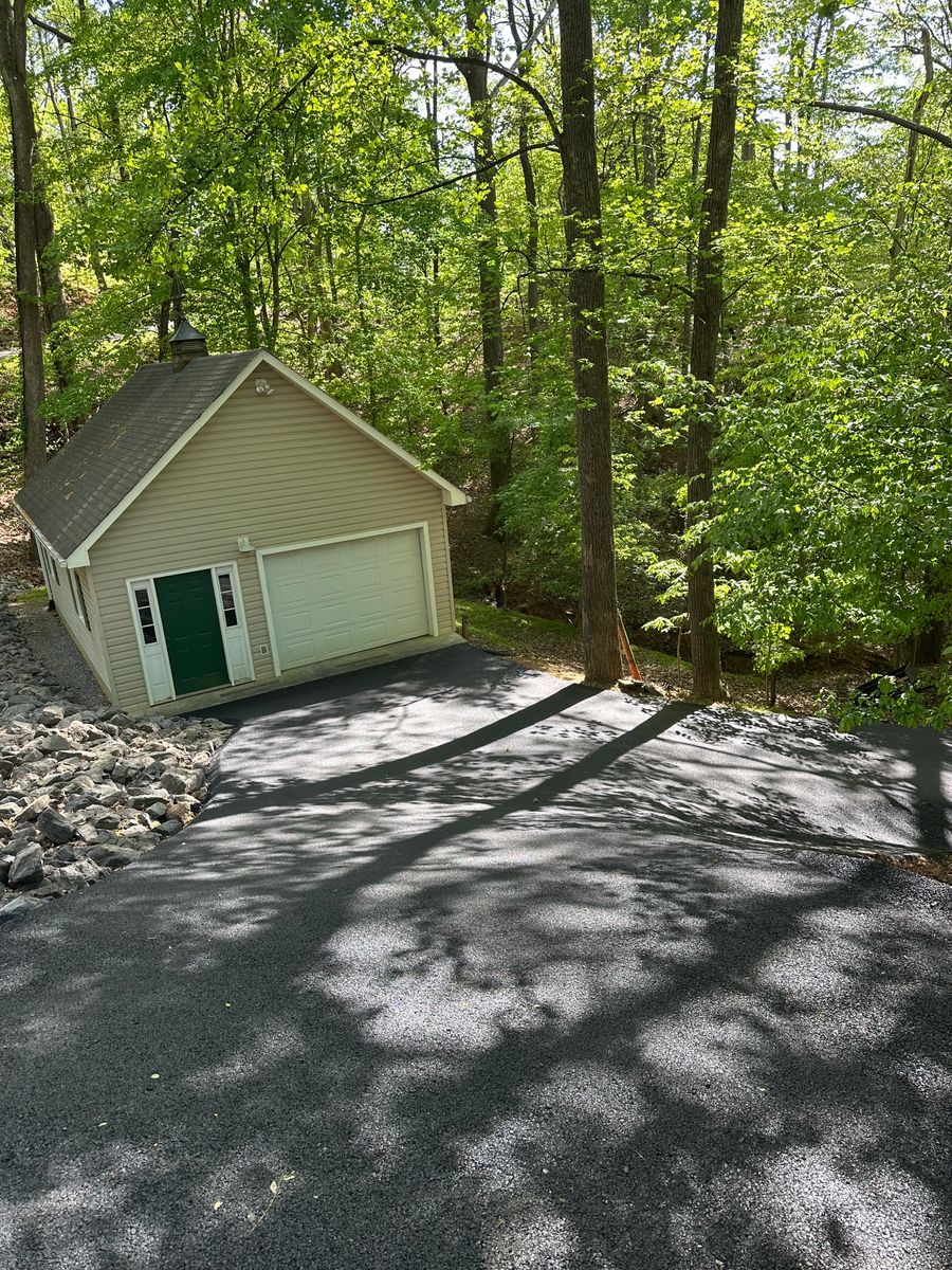 Asphalt Driveways for James R Carter Paving in Roanoke, VA
