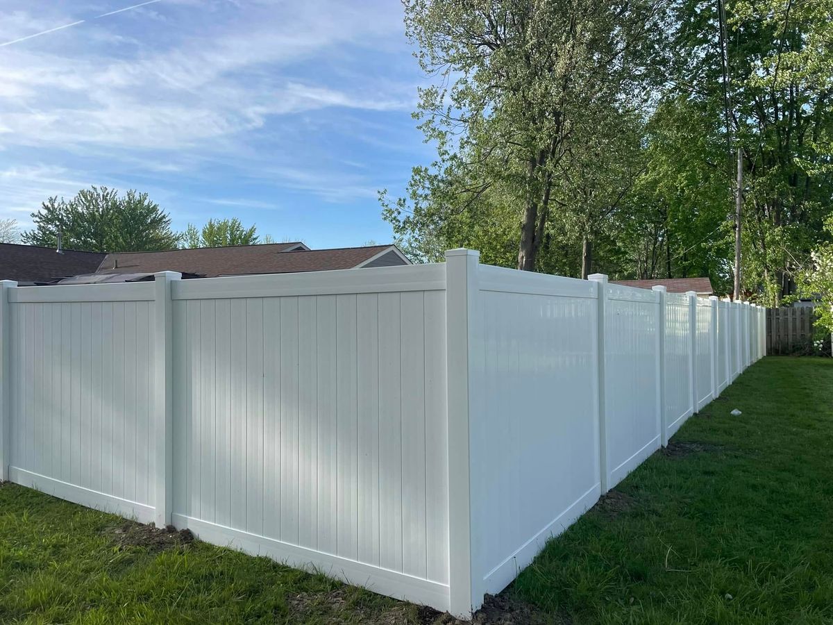 Fence Installation for Reynoso’s Fencing & Lawn Care in Painesville, OH