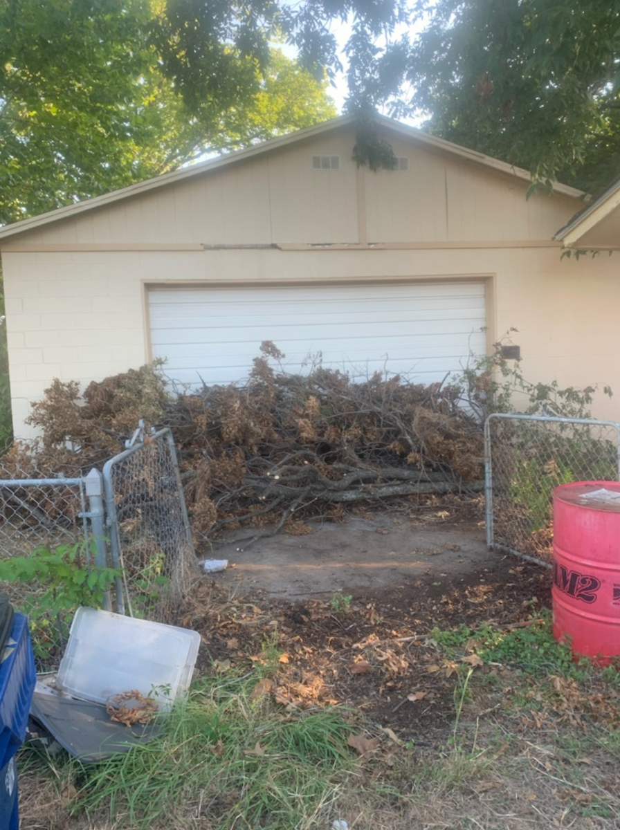 Junk Removal and Hauling Services for Teague Trees & Landscaping in Rendon, TX