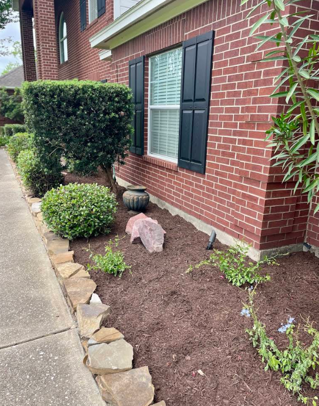 Mulch Installation for Full Armor Landscapes in League City, TX