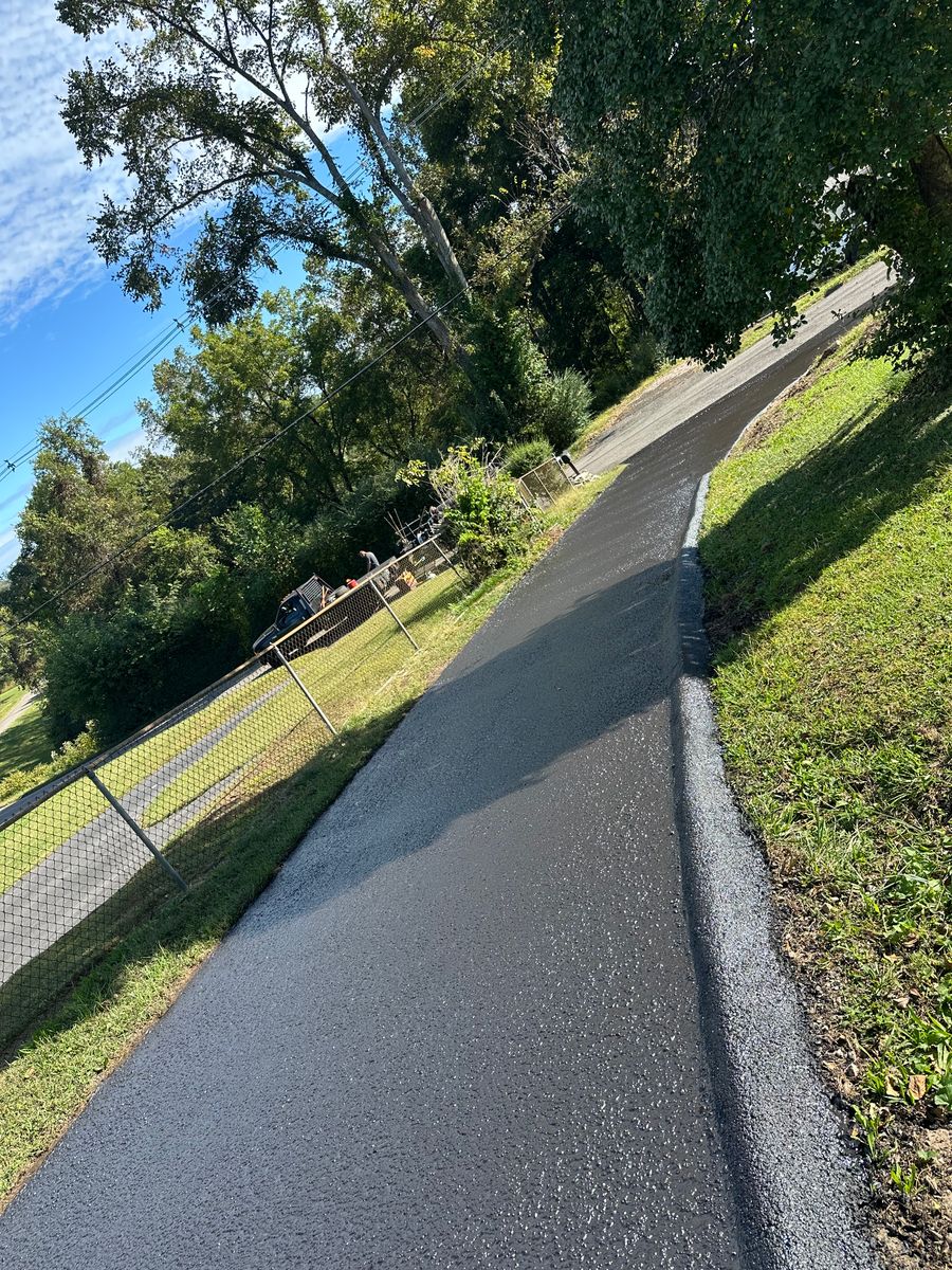 Asphalt Paving for Metzler Paving and Sealcoating in Jacksboro, TN