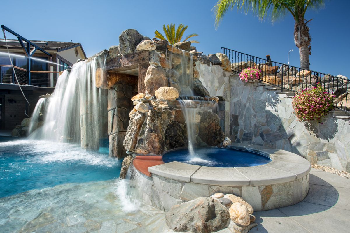 Custom Pool Construction for Western Pools Inc in Marysville, CA