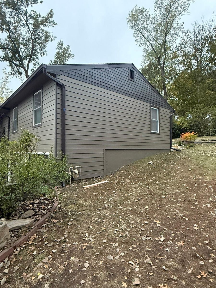 Siding for SDM Construction LLC in Lawrence, KS