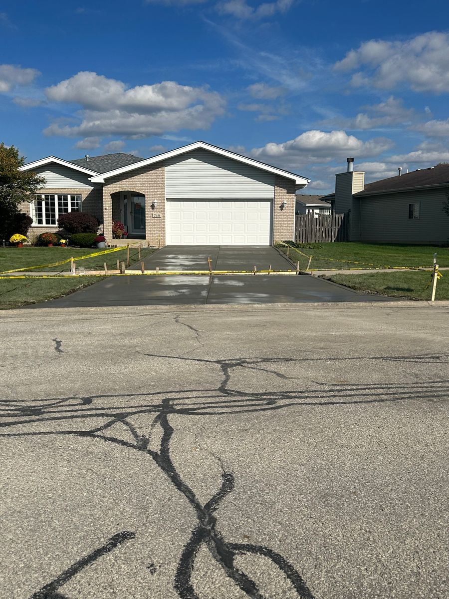 Driveway Installation for Fuentes Concrete Construction in Hammond, IN