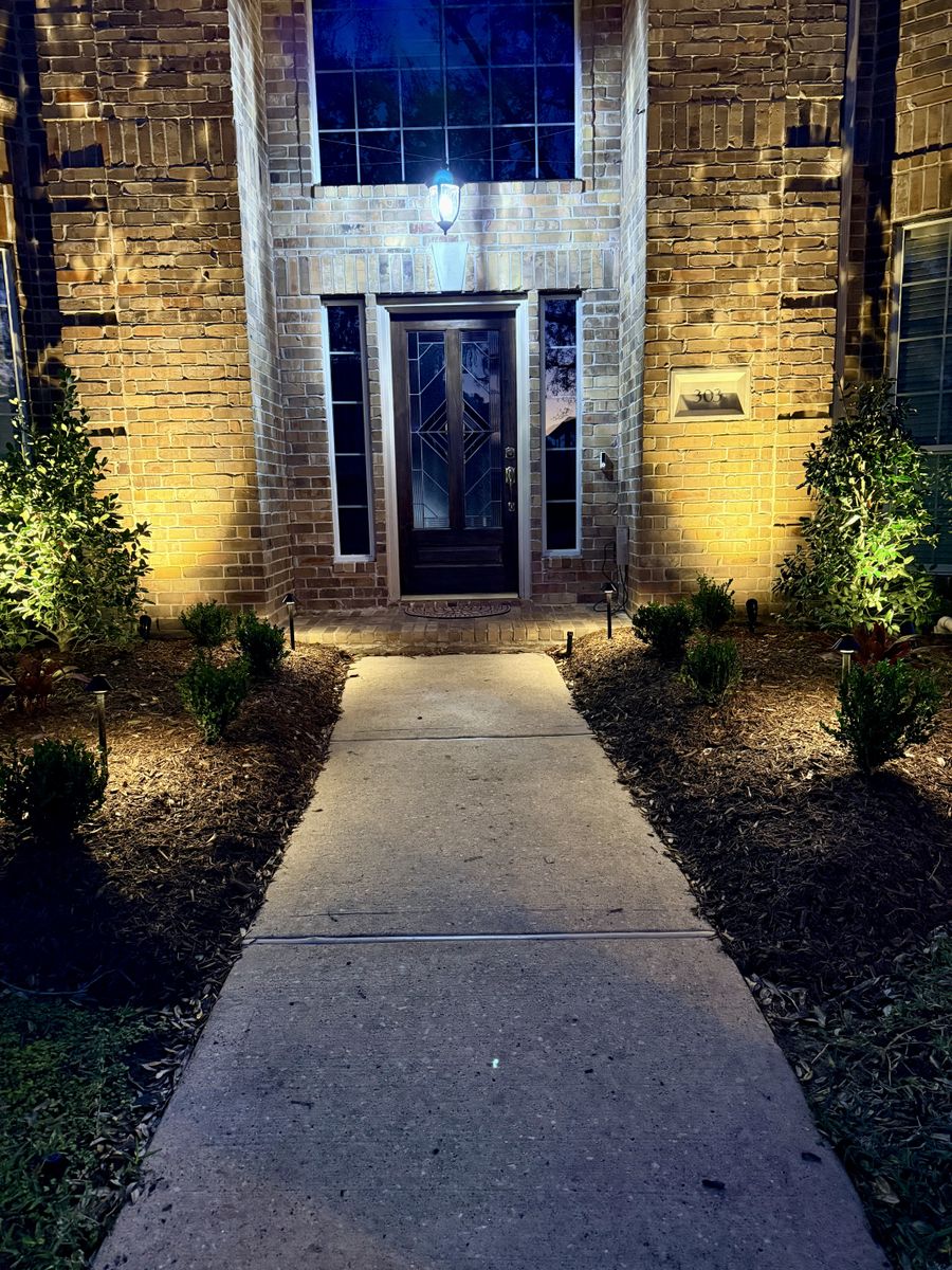 Landscape Lighting for Full Armor Landscapes in League City, TX