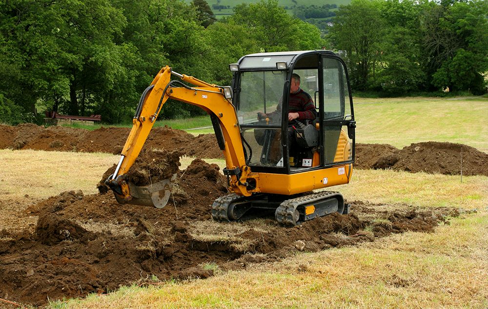 Small Equipment Work for Rutledge Contracting LLC in Hazel Green, AL