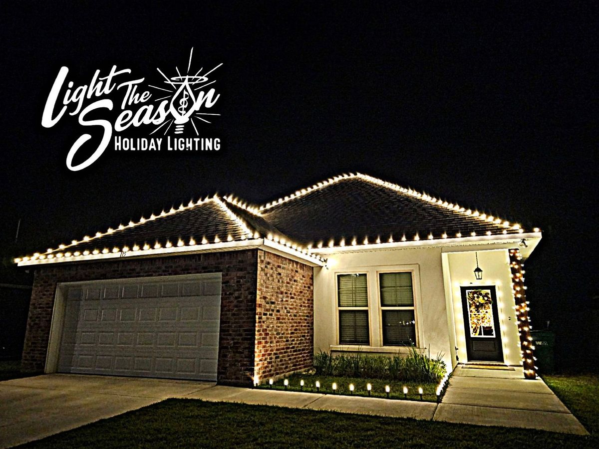 Ridgeline and Rooflines for Light the Season in Lafayette Parish,  LA