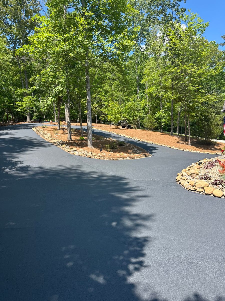 Asphalt Seal Coating for Metzler Paving and Sealcoating LLC in Jacksboro, TN