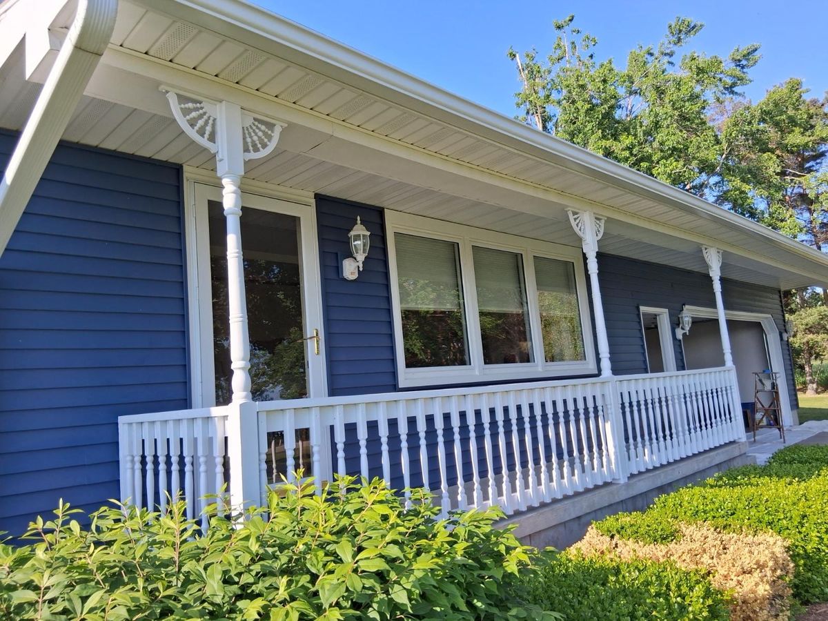 Exterior Painting for Deluxe New World Painting Company  in Cheboygan, MI